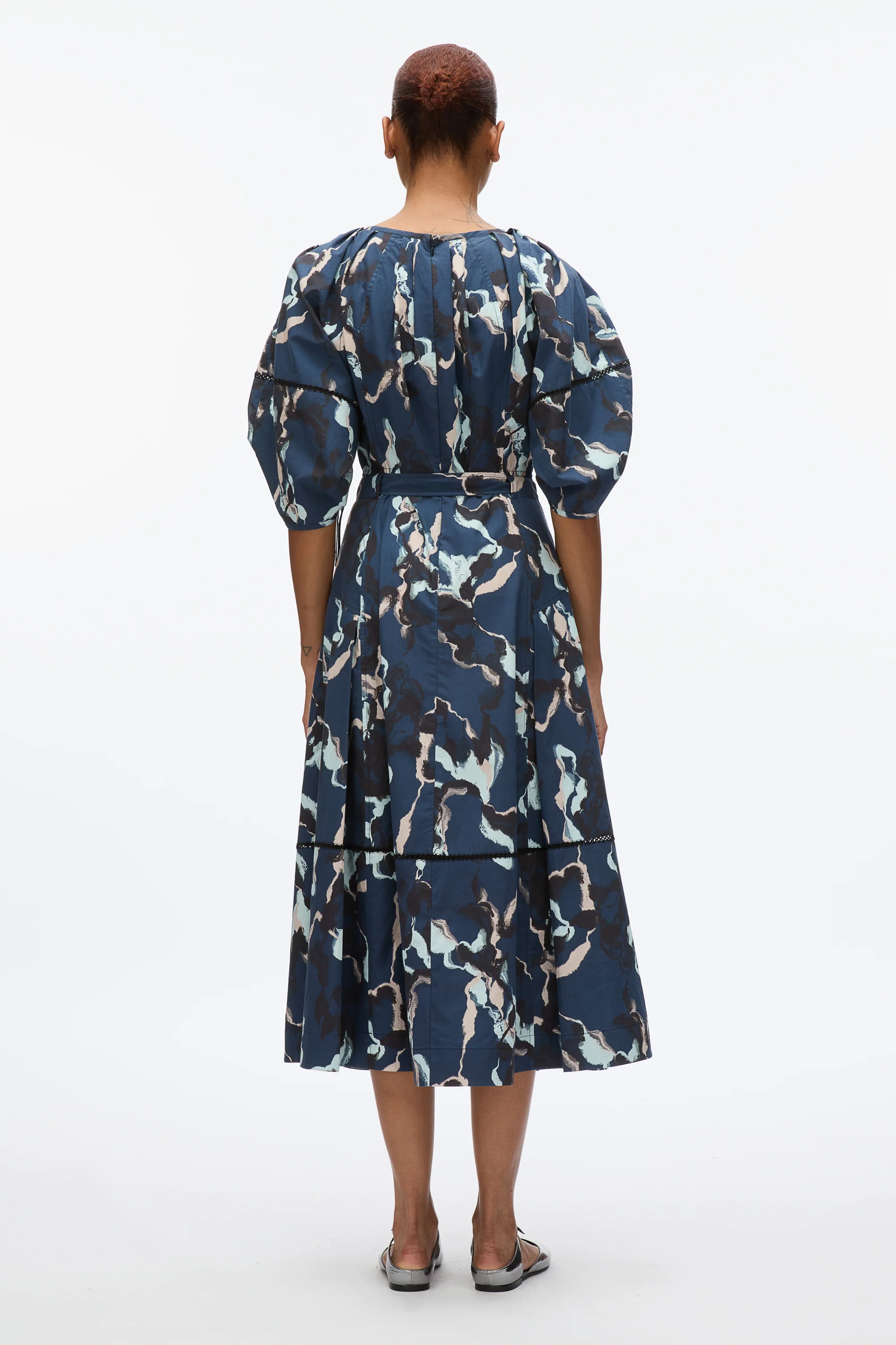 Abstract Vines Gathered Sleeve Dress - Image 3