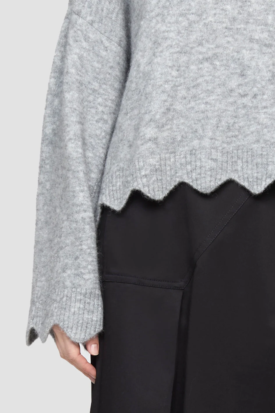 Crew Neck Sweater With Scallop - Image 13