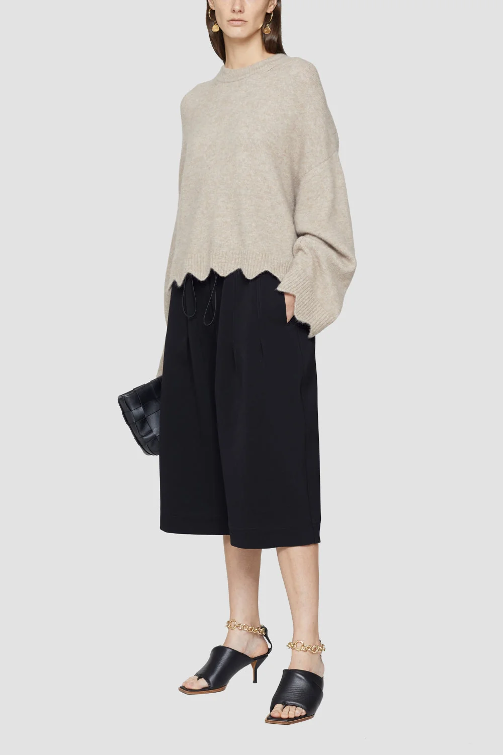 Crew Neck Sweater With Scallop - Image 15