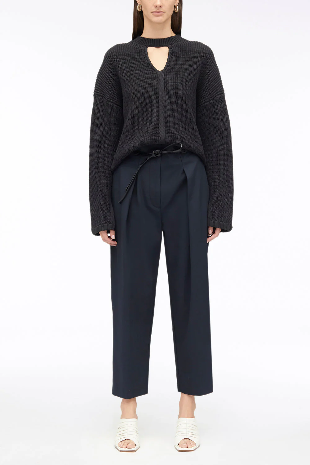 Ribbed V-Neck Jumper - Image 11